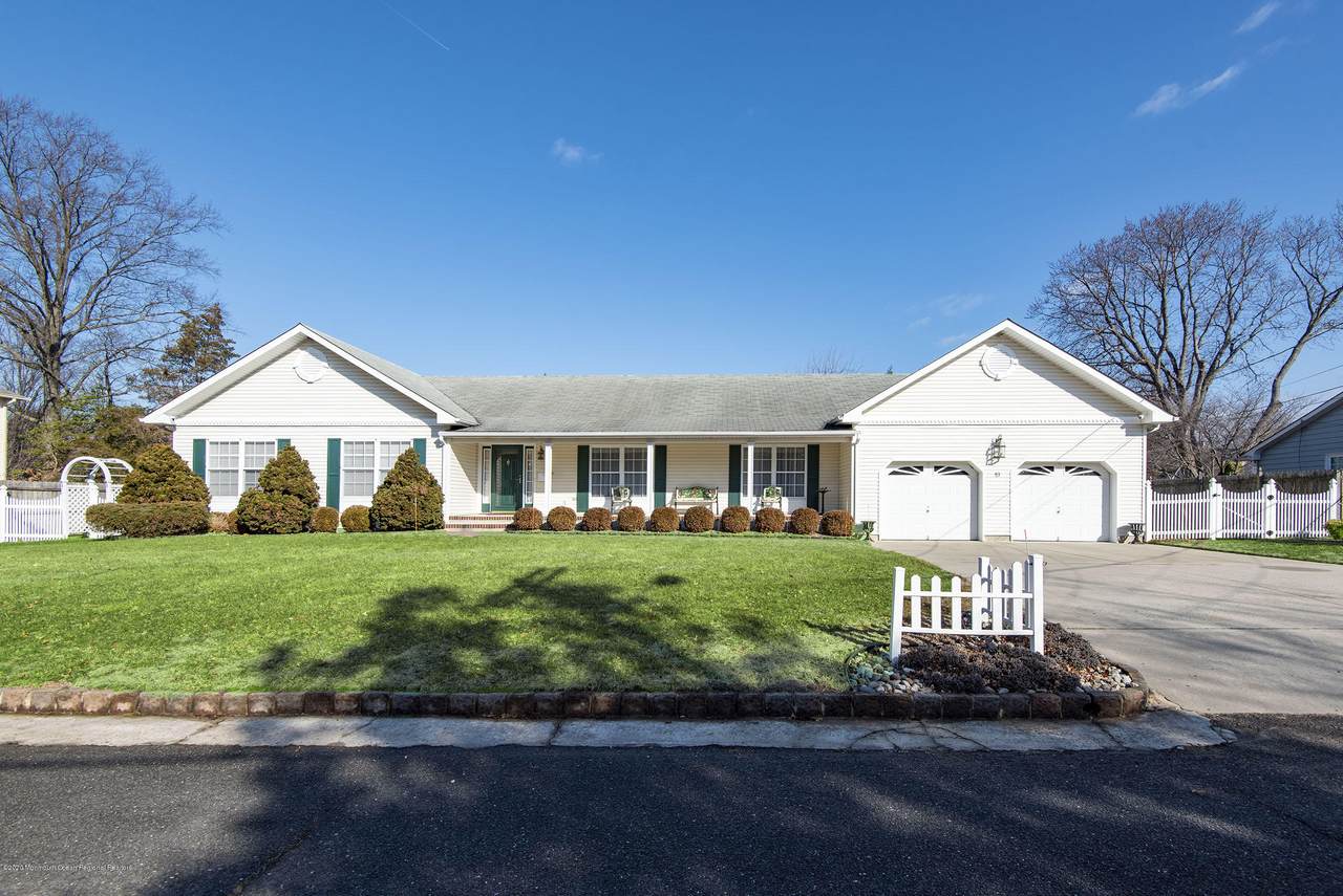 19 Algonquin Avenue - Photo 1