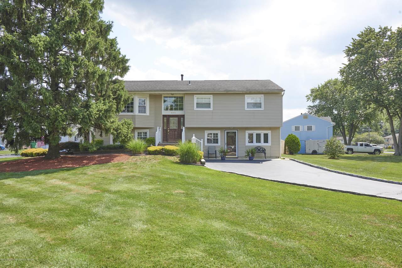 832 Poole Avenue - Photo 1 832 Poole Avenue - Photo 1