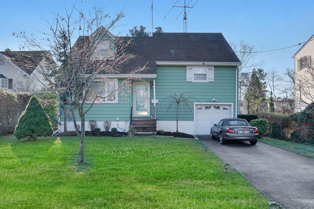 921 Clairidge Drive - Photo 1