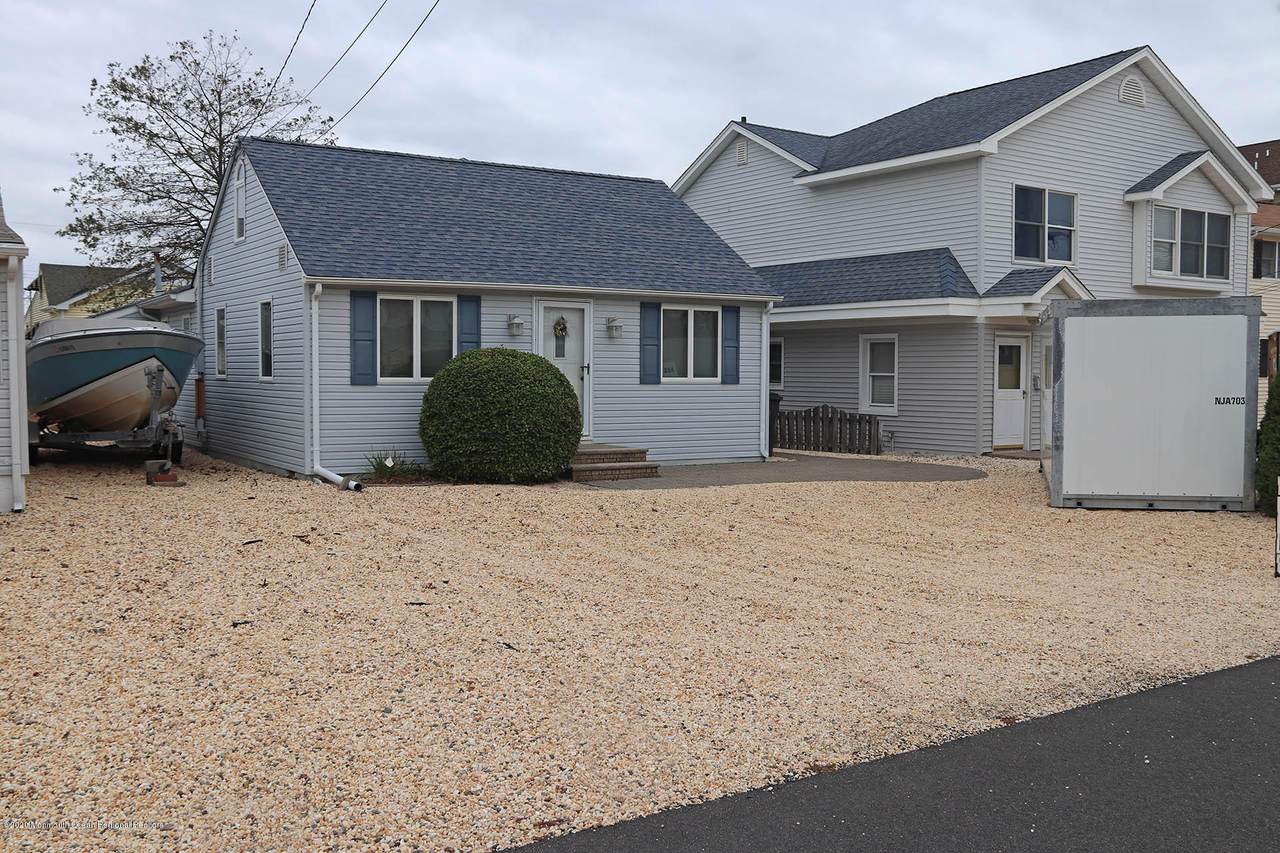 224 1st Avenue - Photo 1