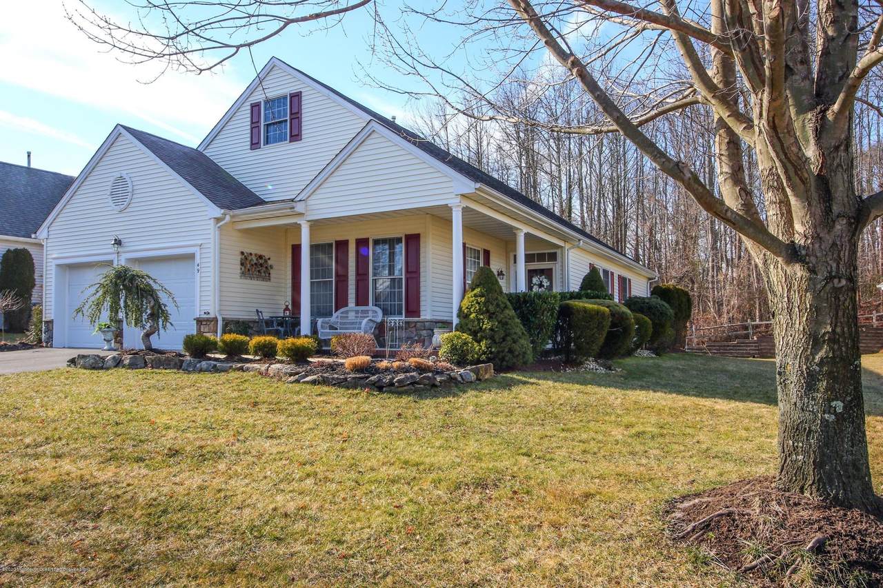 49 Rolling Meadows Boulevard - Photo 1 49 Rolling Meadows Boulevard - Photo 1