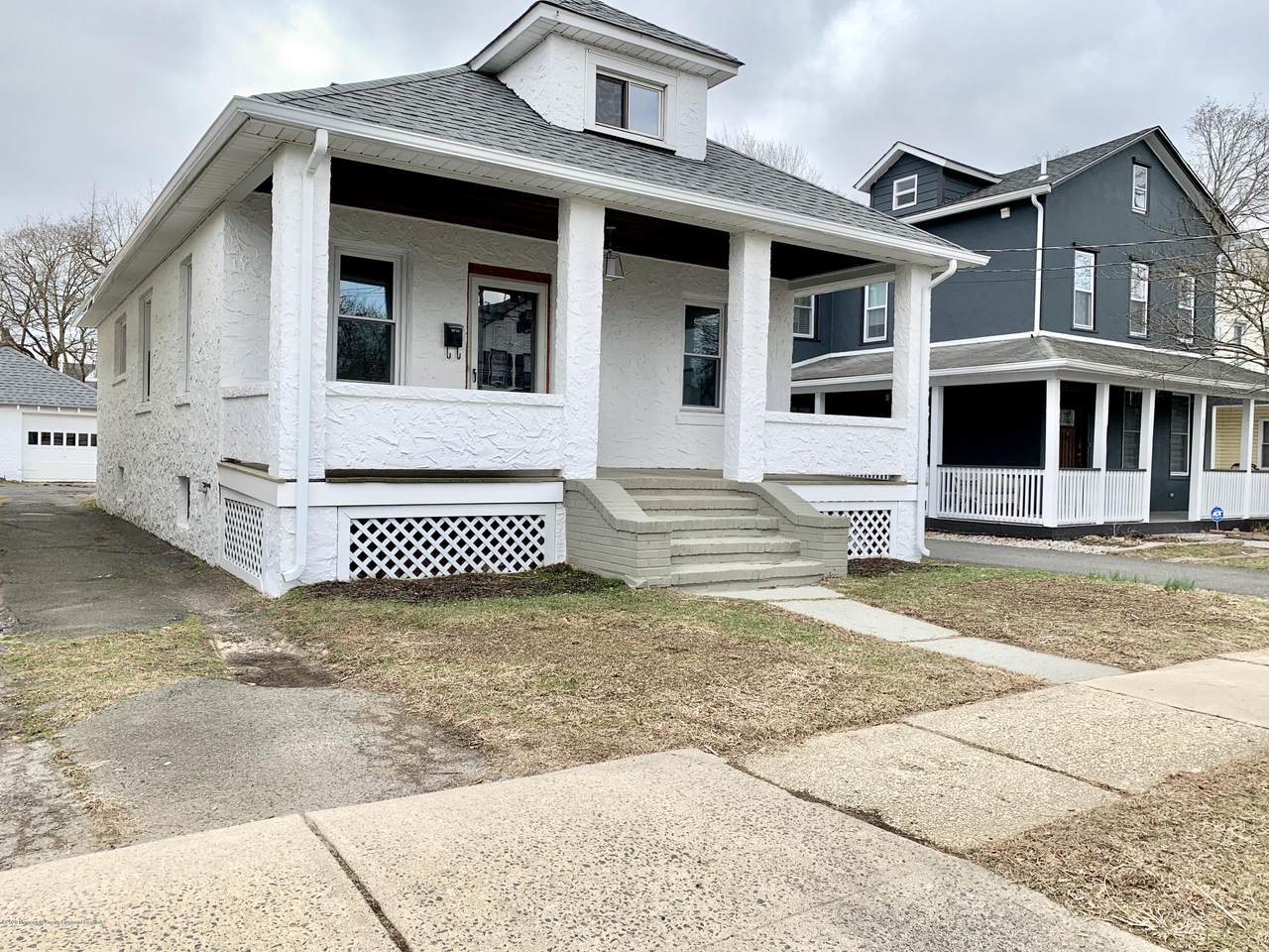 113 Catherine Street - Photo 1