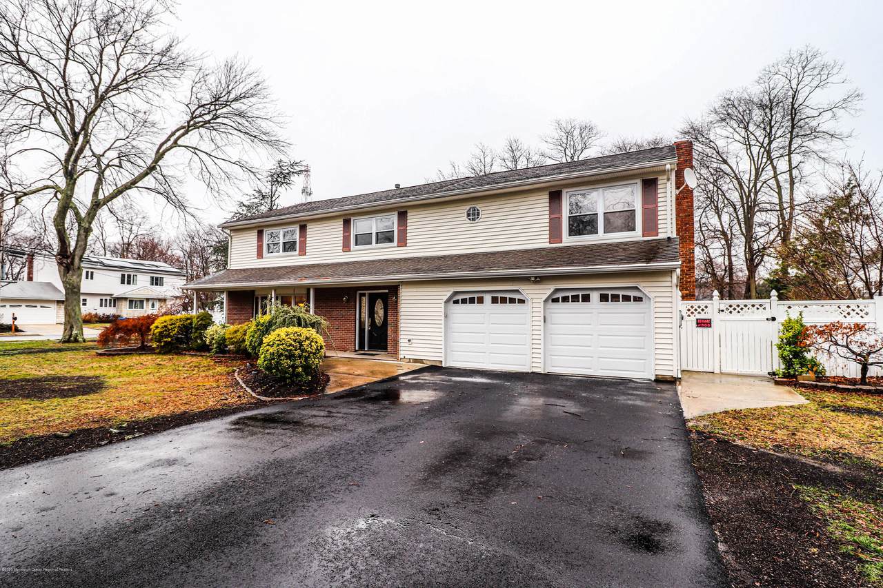 13 Sanders Drive - Photo 1