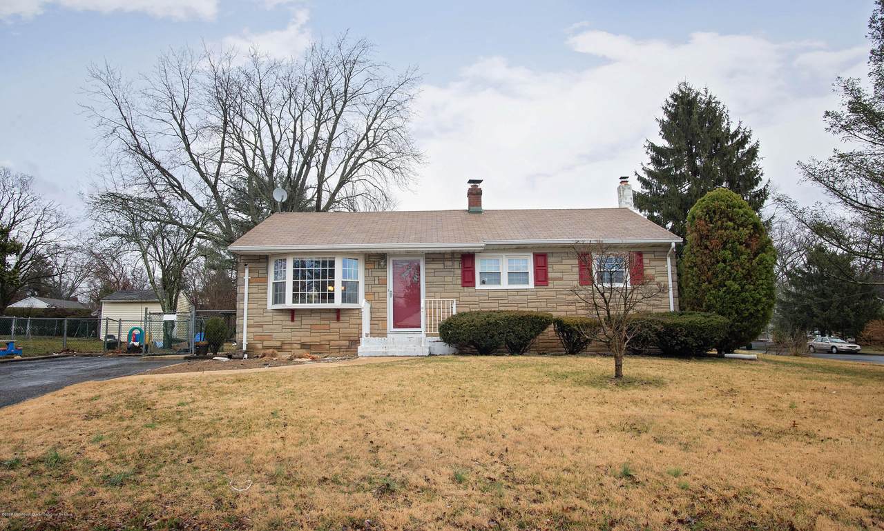3 Lake Drive - Photo 1