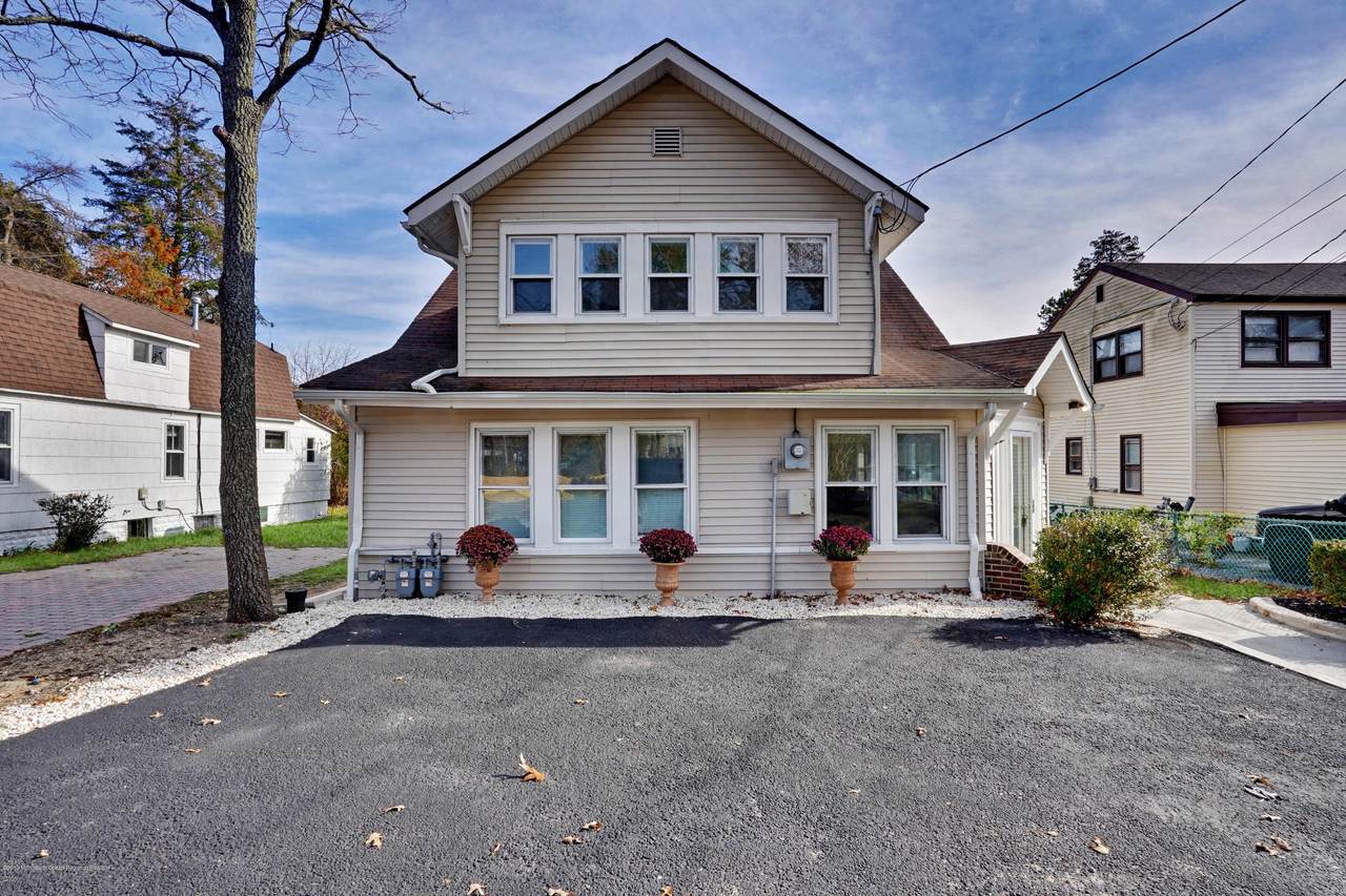 92 Longfellow Avenue - Photo 1