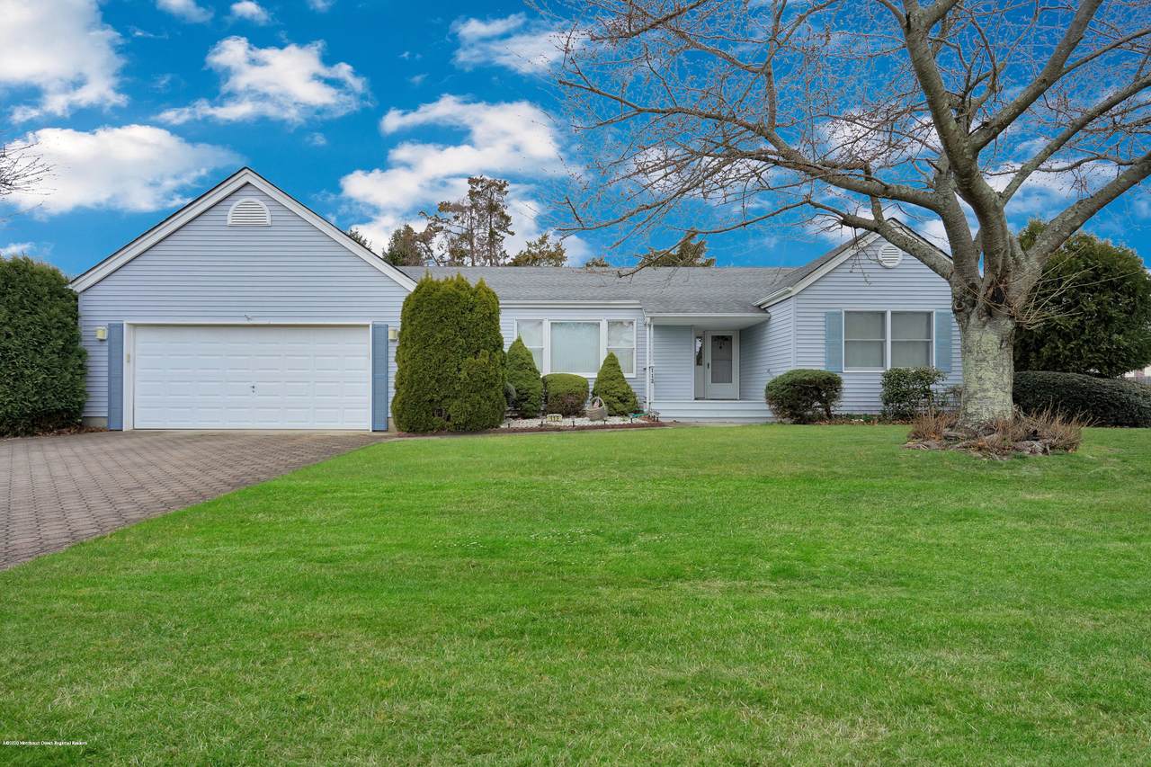 112 Fernwood Lane - Photo 1
