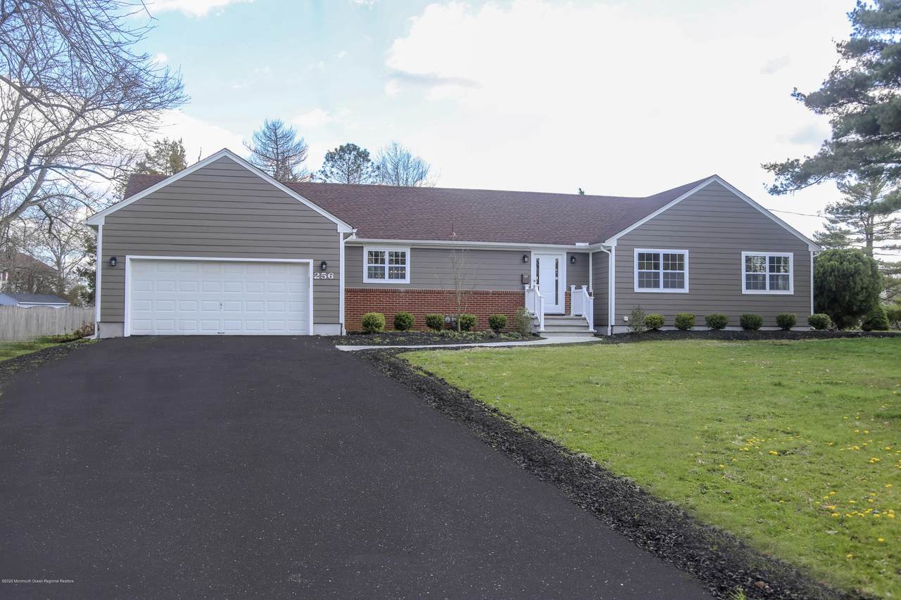 256 Stonehurst Boulevard - Photo 1 256 Stonehurst Boulevard - Photo 1
