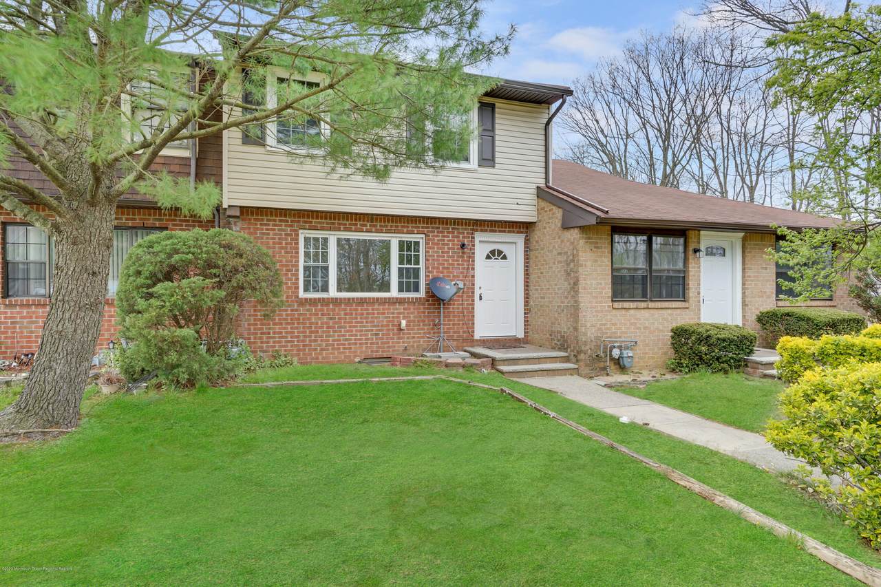 524 Linda Court - Photo 1