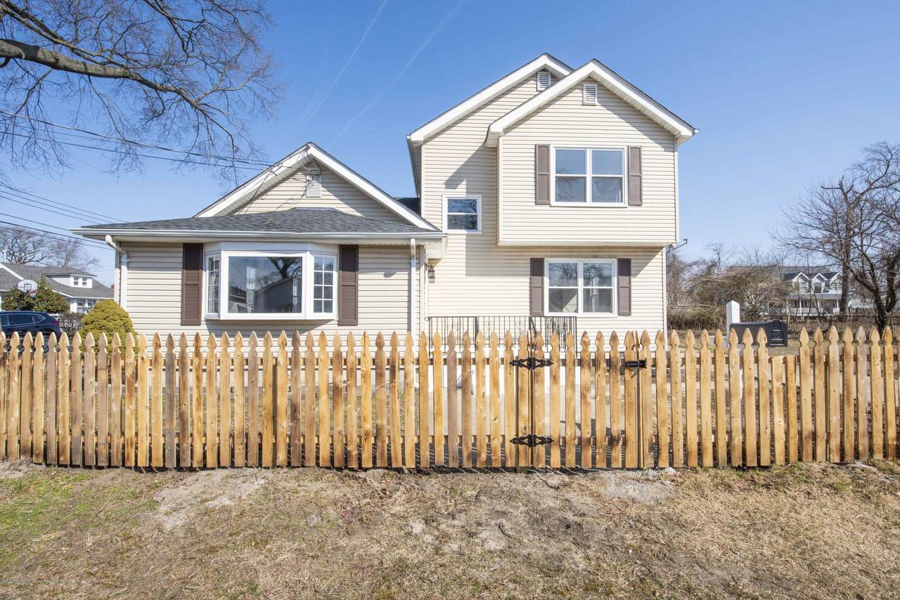 34 Briarwood Avenue - Photo 1