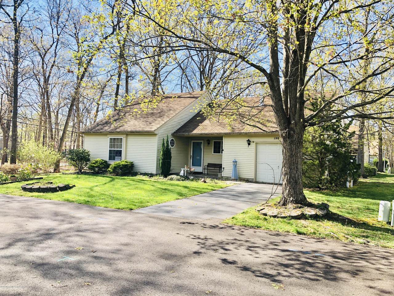 198 Morning Glory Lane - Photo 1