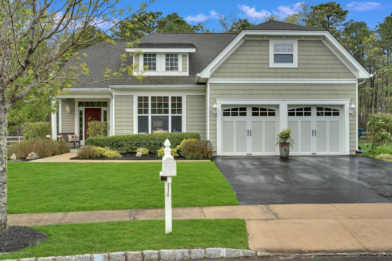 147 Newport Way - Photo 1