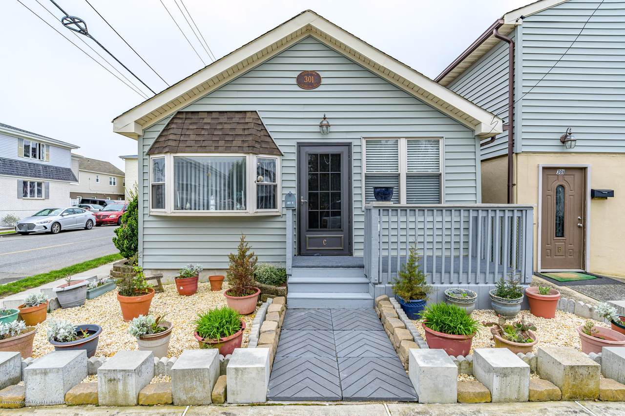 301C Franklin Avenue - Photo 1