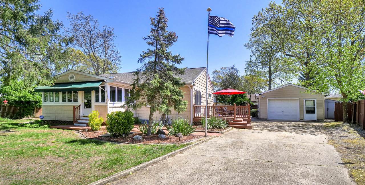 446 Dahncke Lane - Photo 1