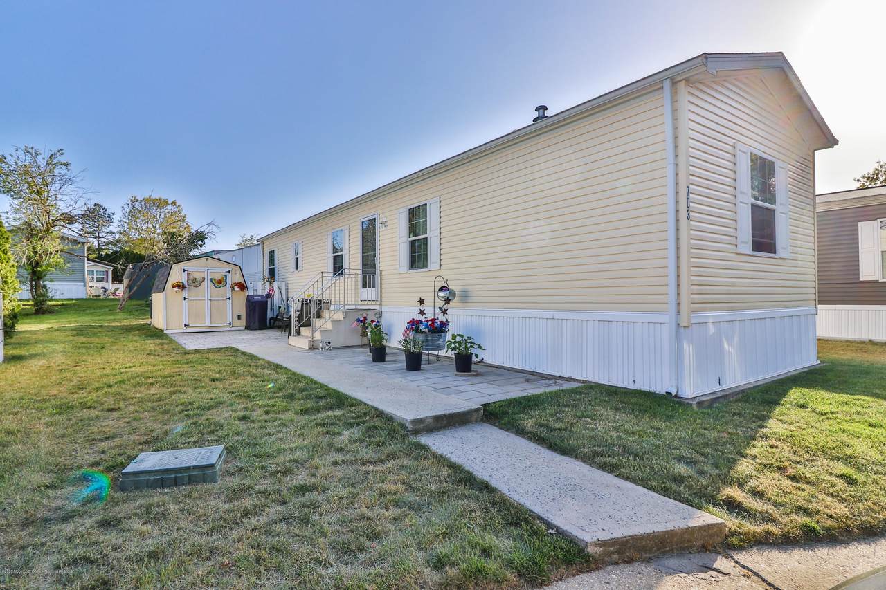703 7th Street - Photo 1