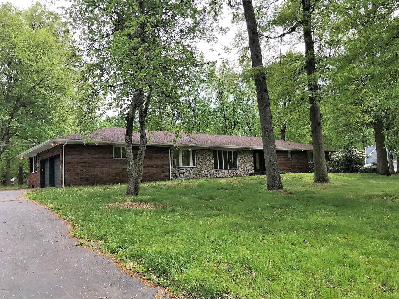 1013 Canal Road - Photo 1