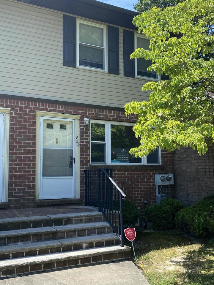 958 Sylvia Court - Photo 1