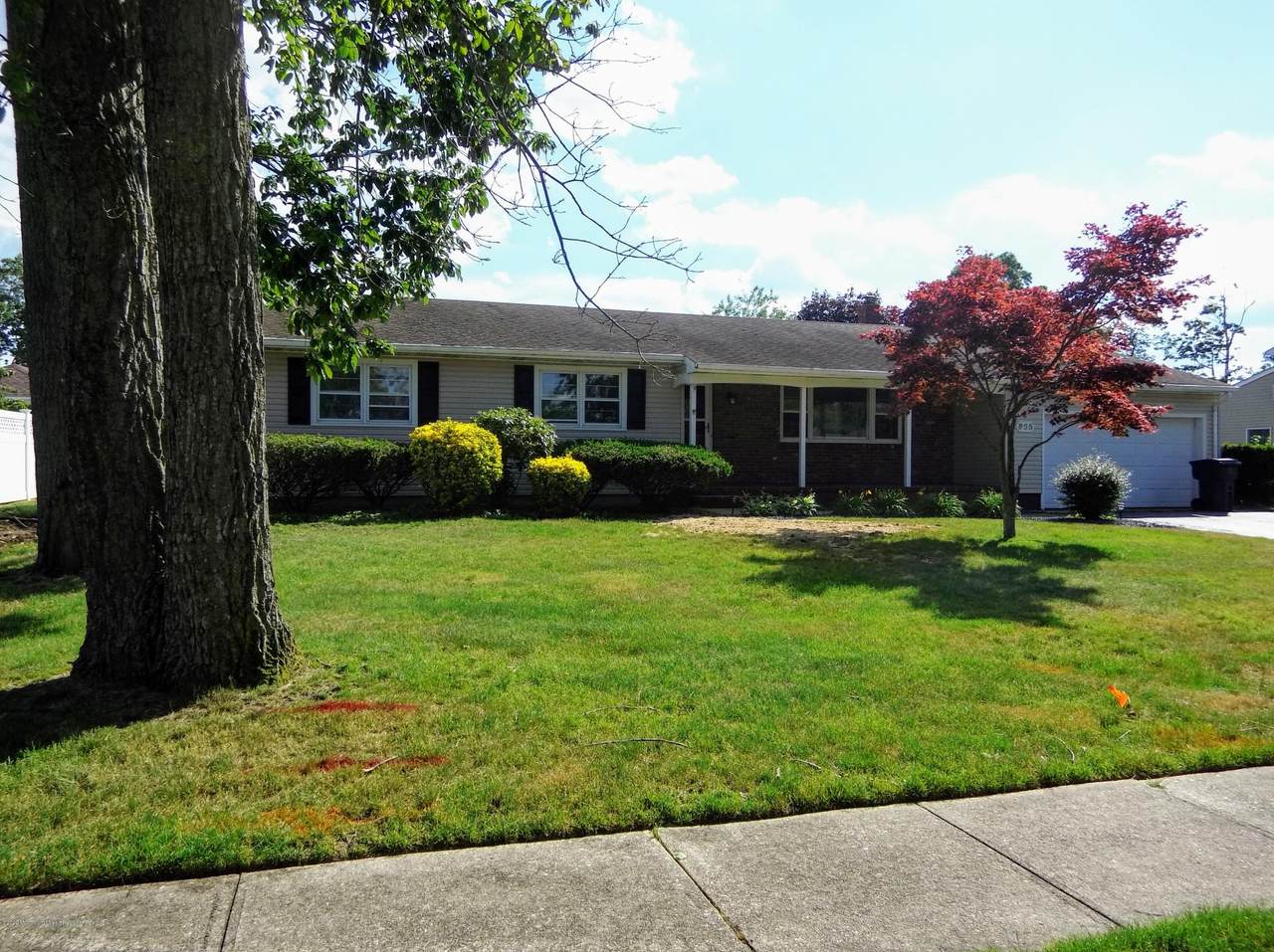 855 Derry Drive - Photo 1