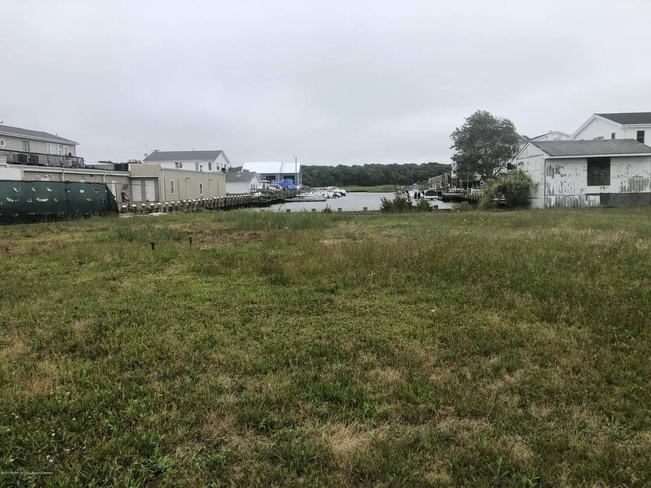 989 Radio Road - Photo 1