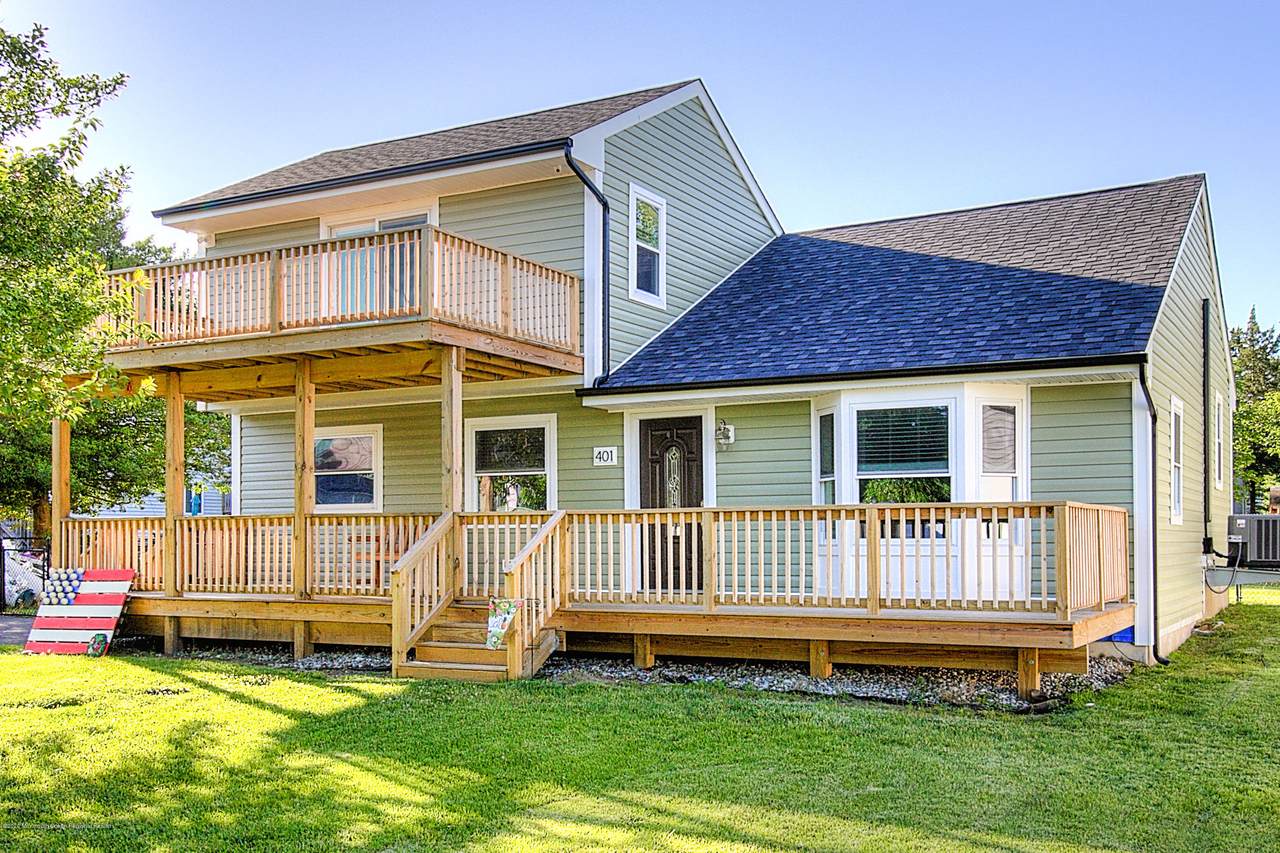 401 Kelly Avenue - Photo 1