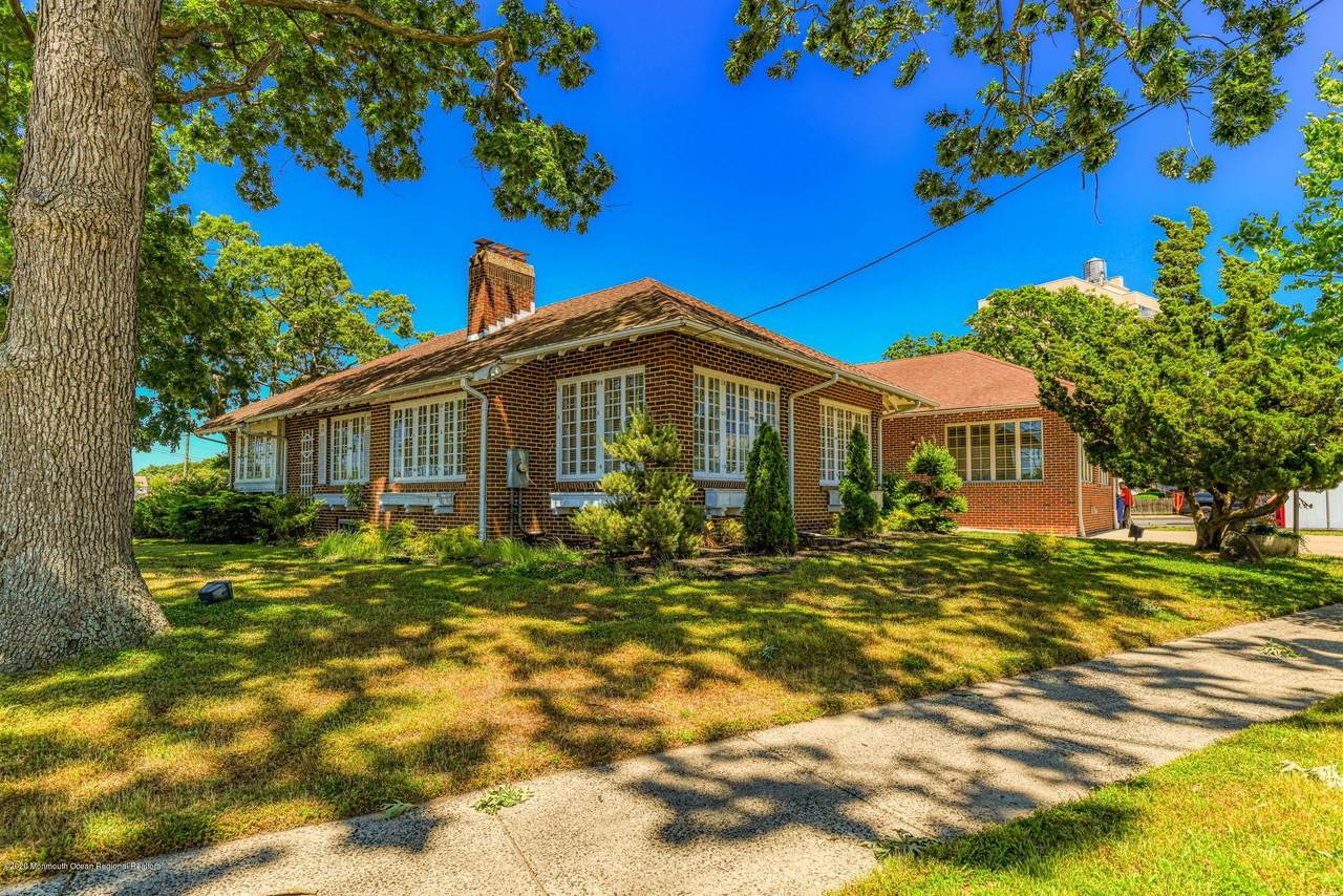 607 8th Avenue - Photo 1
