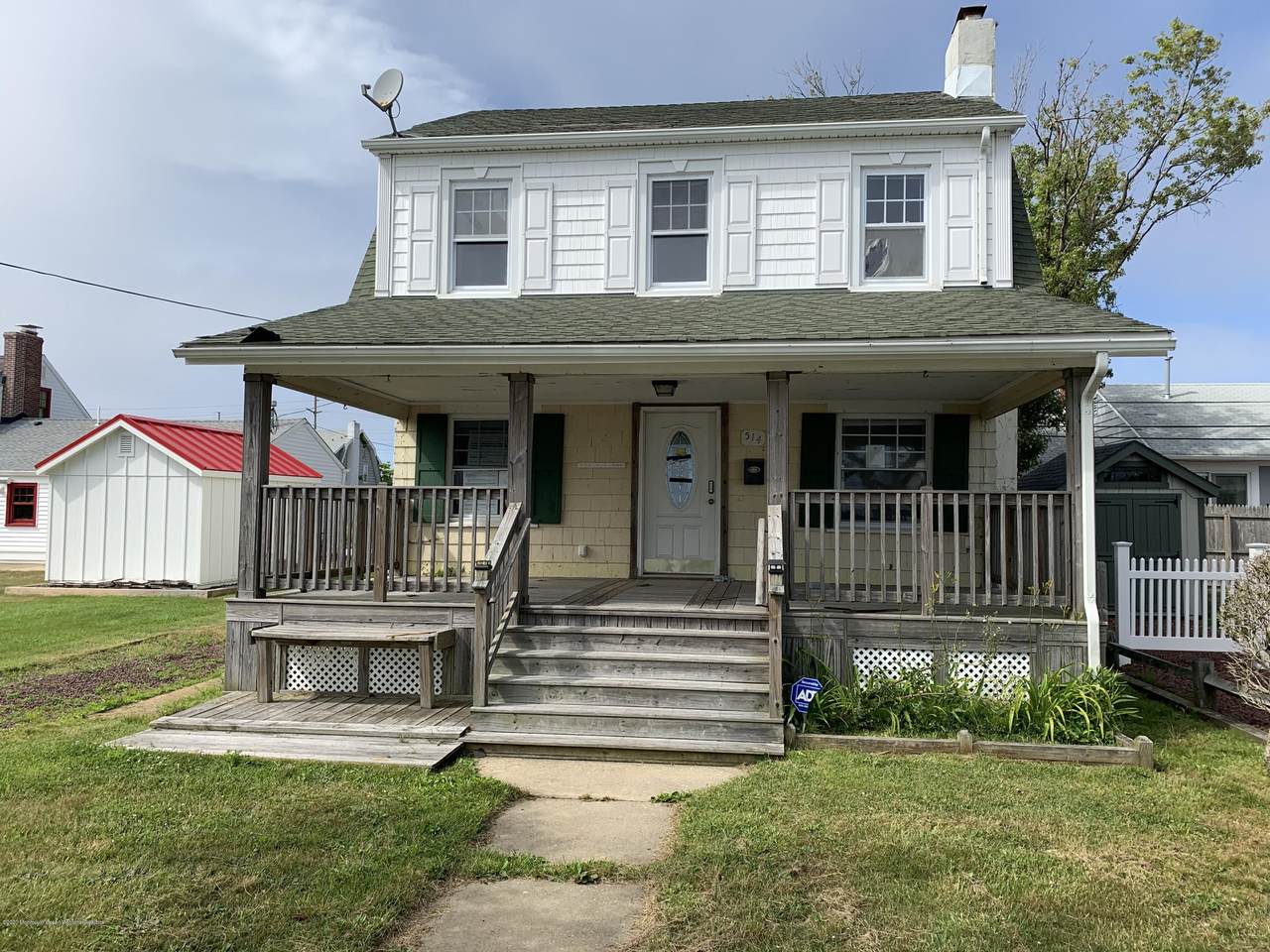 514 Sunset Drive - Photo 1
