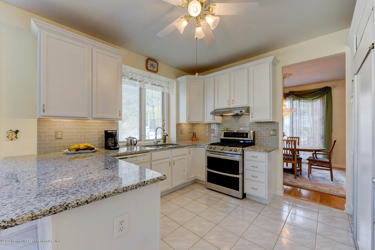 166 La Quinta Court - Photo 1