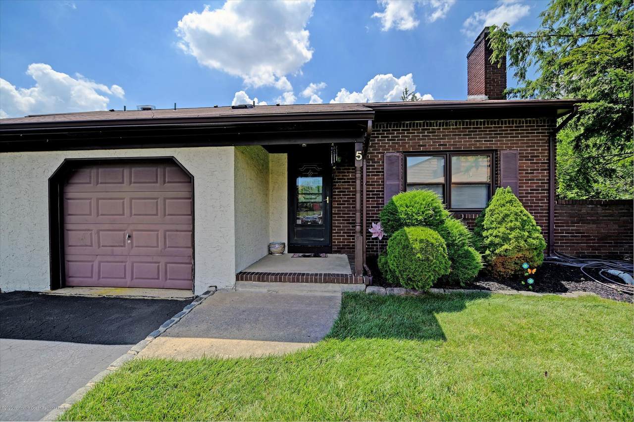 5 Ashford Court - Photo 1