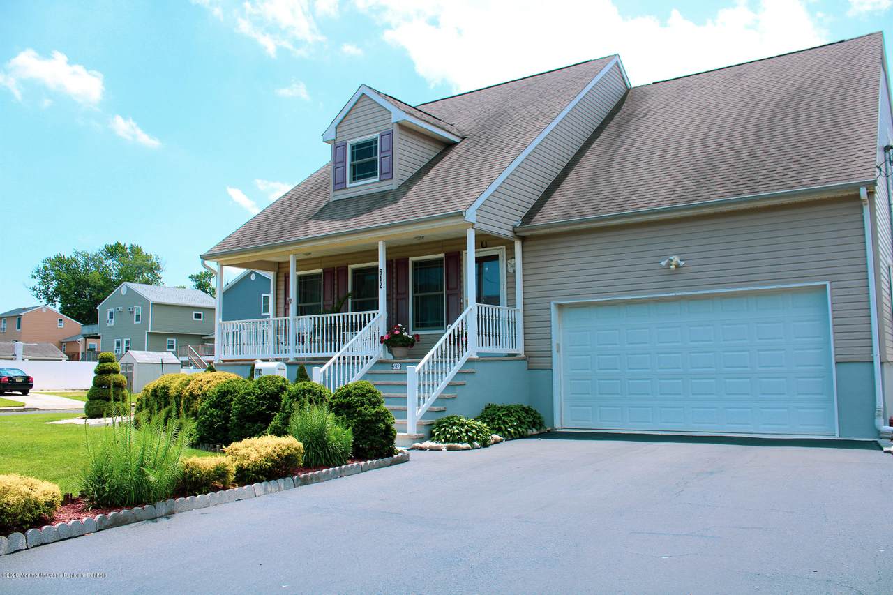 612 2nd Street - Photo 1