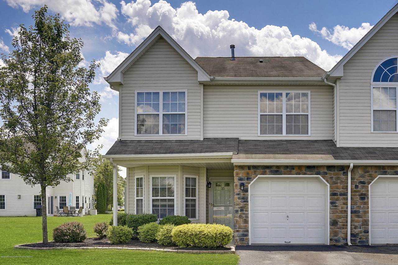 35 Thistledown Street - Photo 1