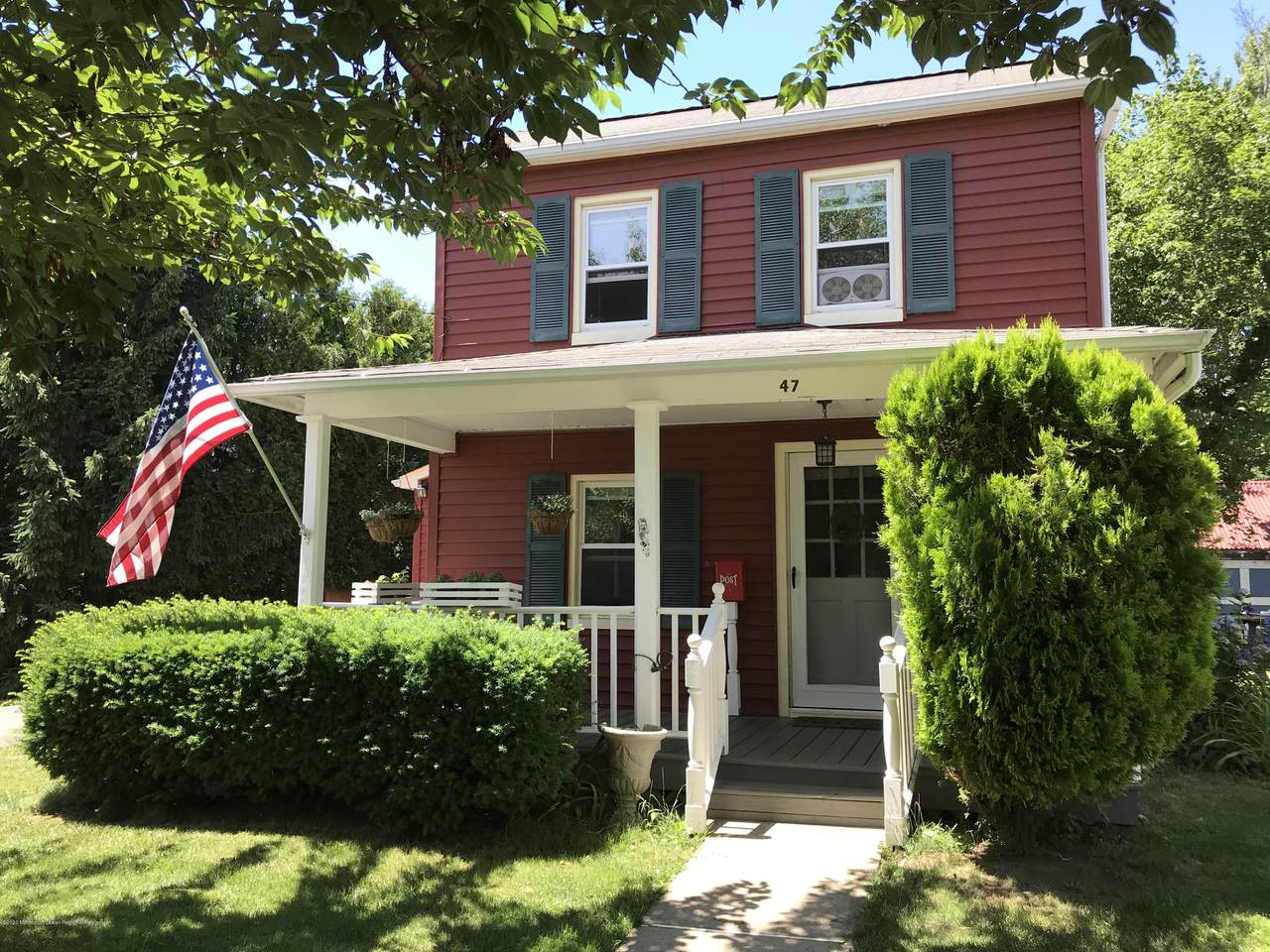 47 Bowne Avenue - Photo 1