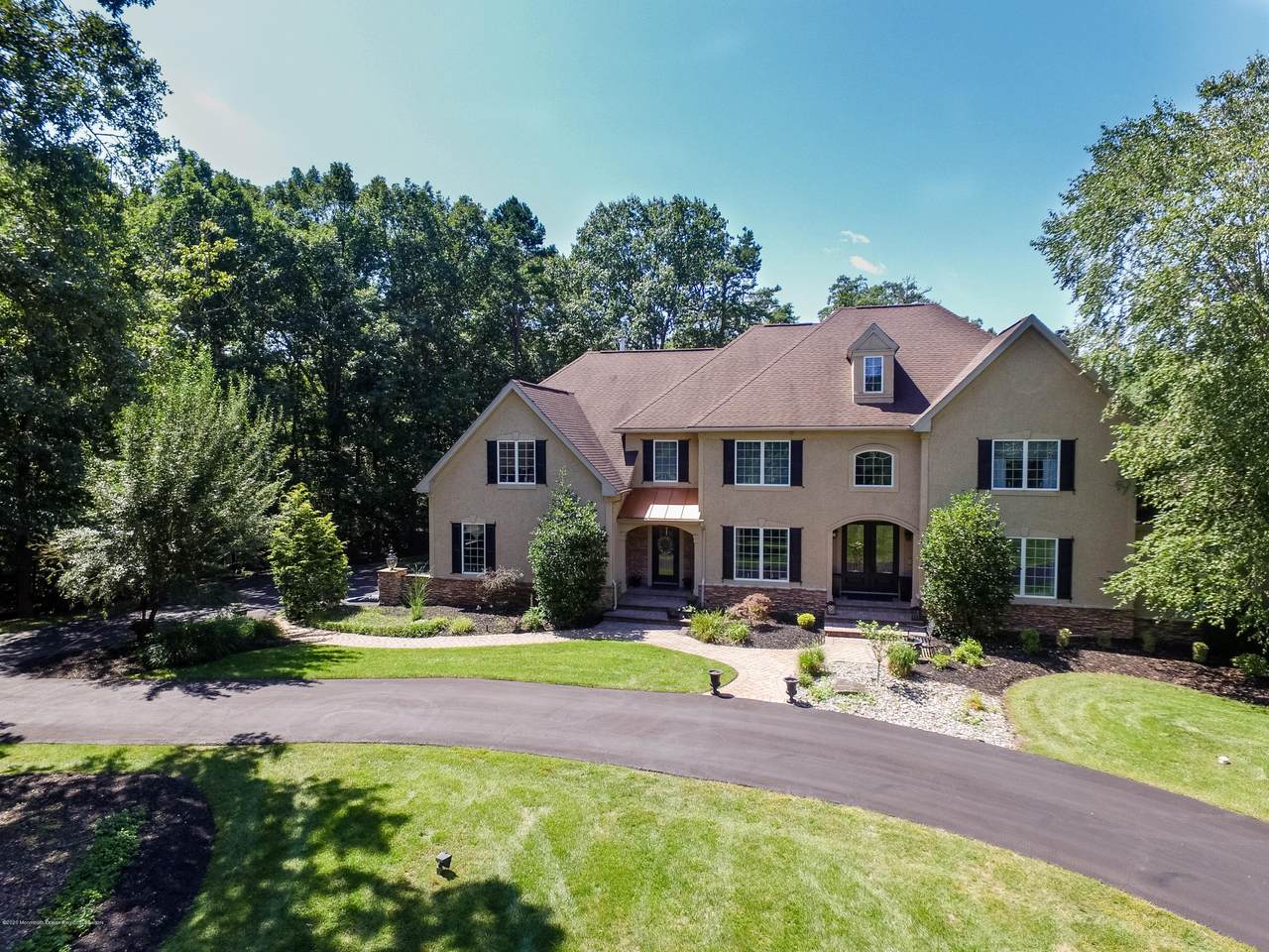 10 Breckenridge Drive - Photo 1