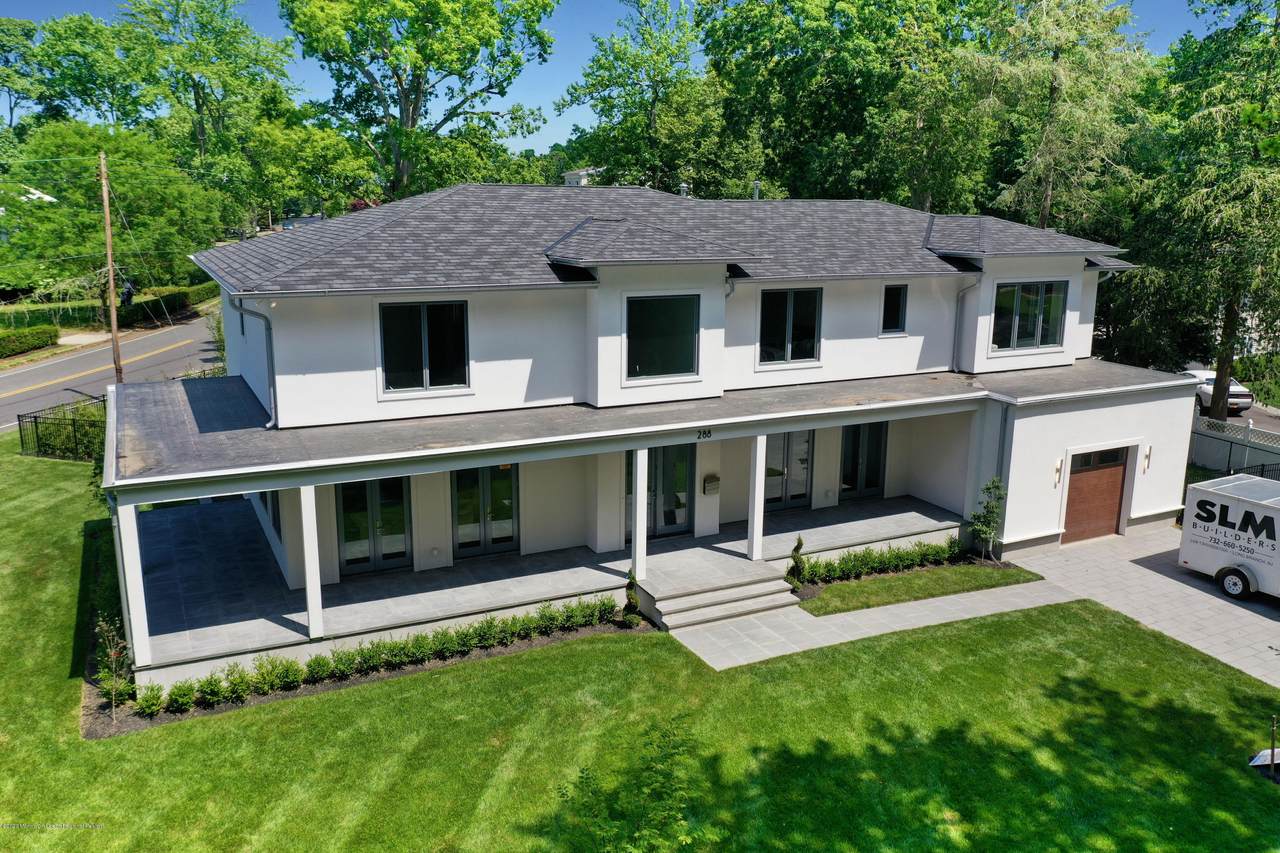 288 Lincoln Avenue - Photo 1