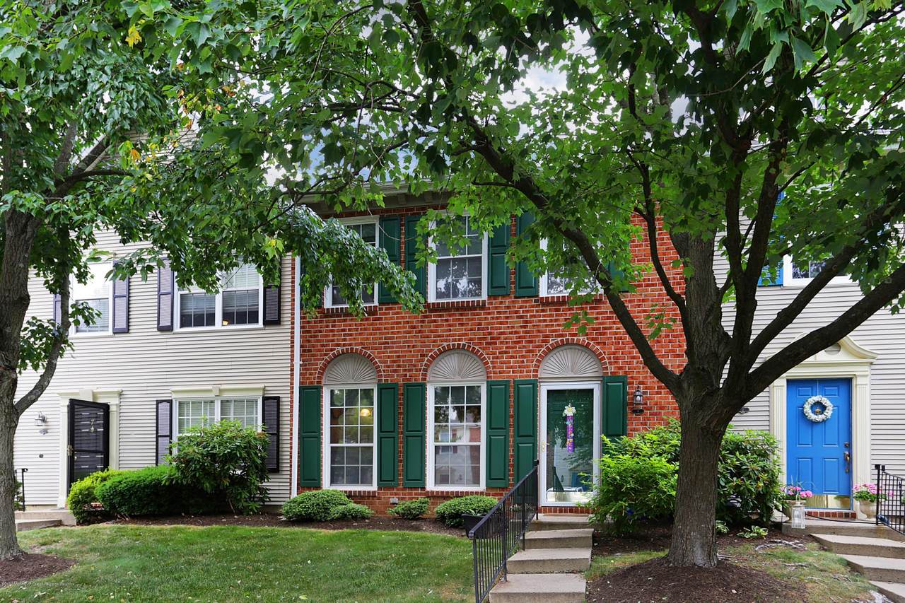 9 Preakness Court - Photo 1