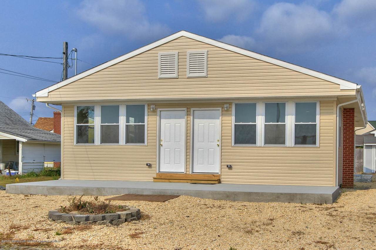 66 Bay Shore Drive - Photo 1