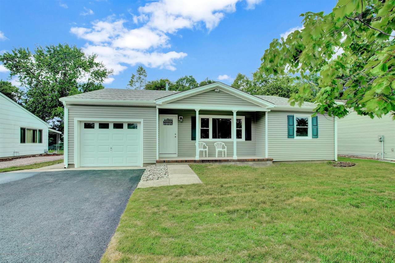 205 Martinique Drive - Photo 1