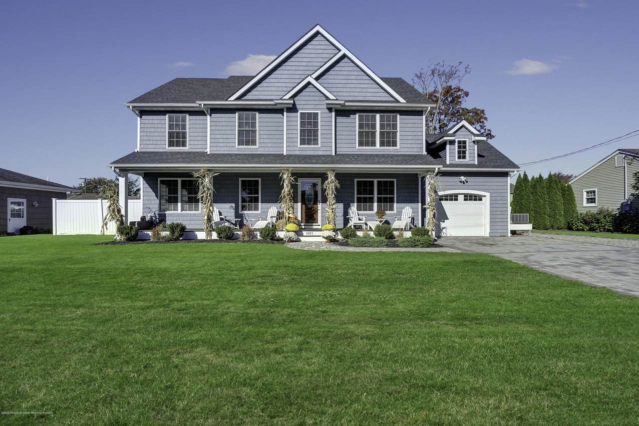 1603 Calamus Place - Photo 1
