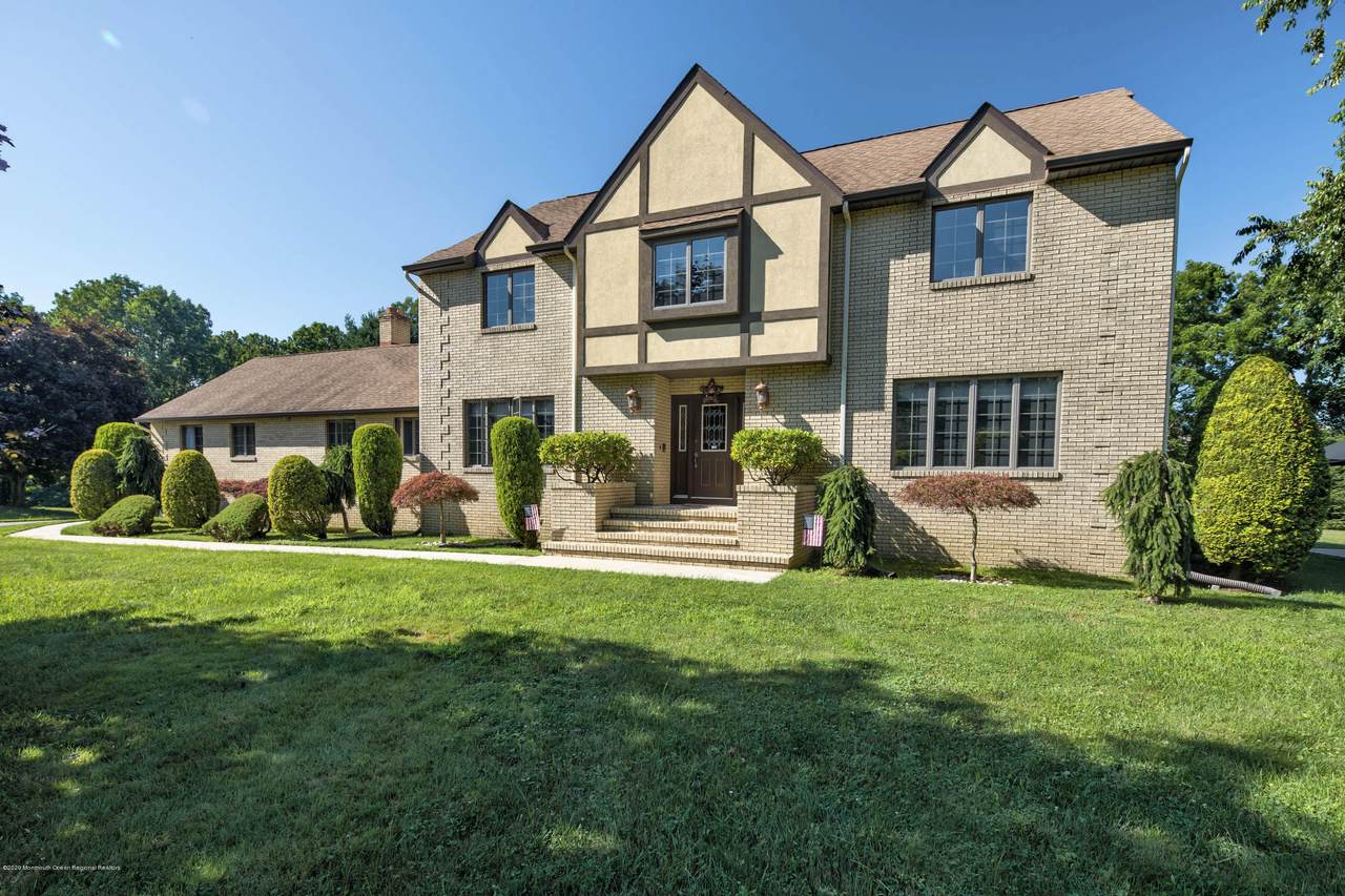 10 Sussex Road - Photo 1