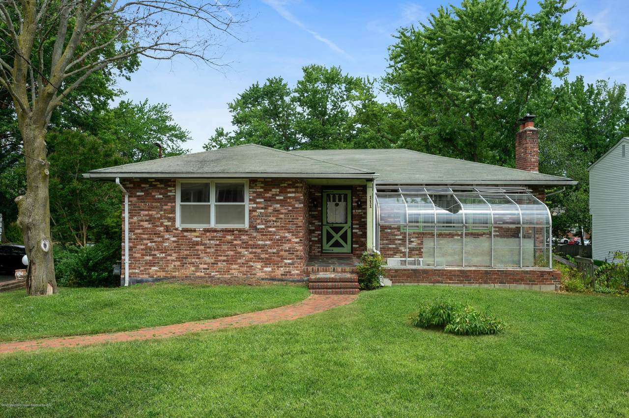 111 Aberdeen Road - Photo 1