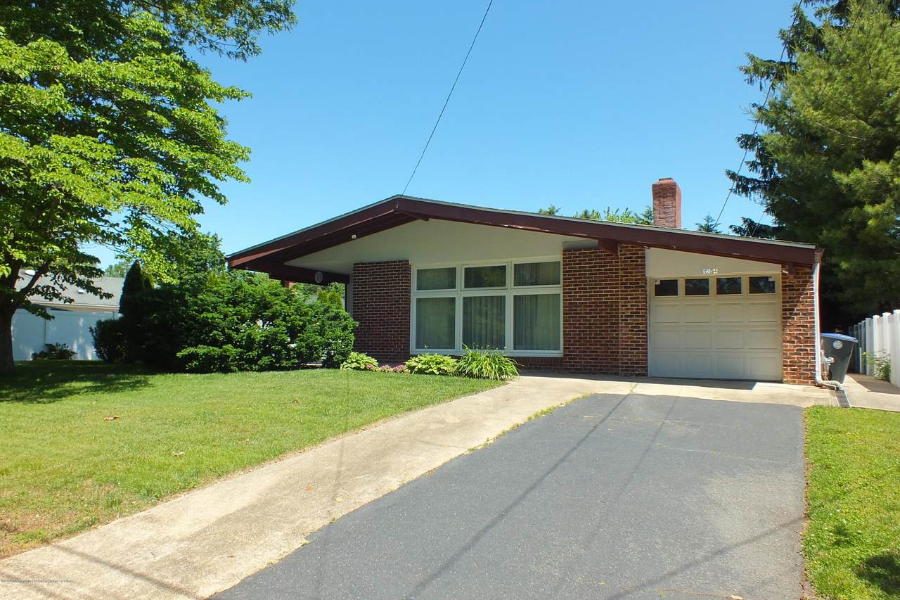 1214 Minnesink Road - Photo 1