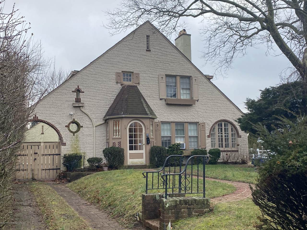 98 Darlington Road - Photo 1