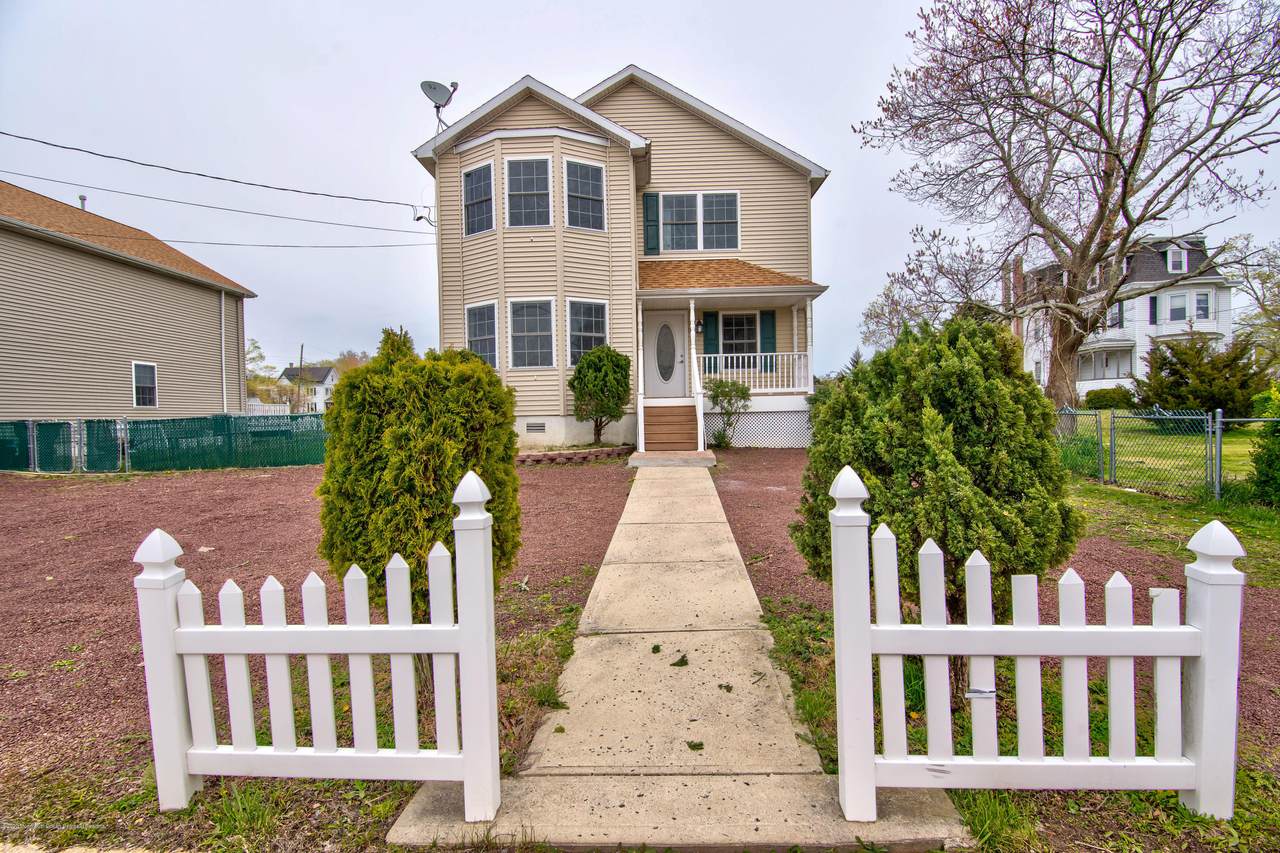 307 Green Street - Photo 1