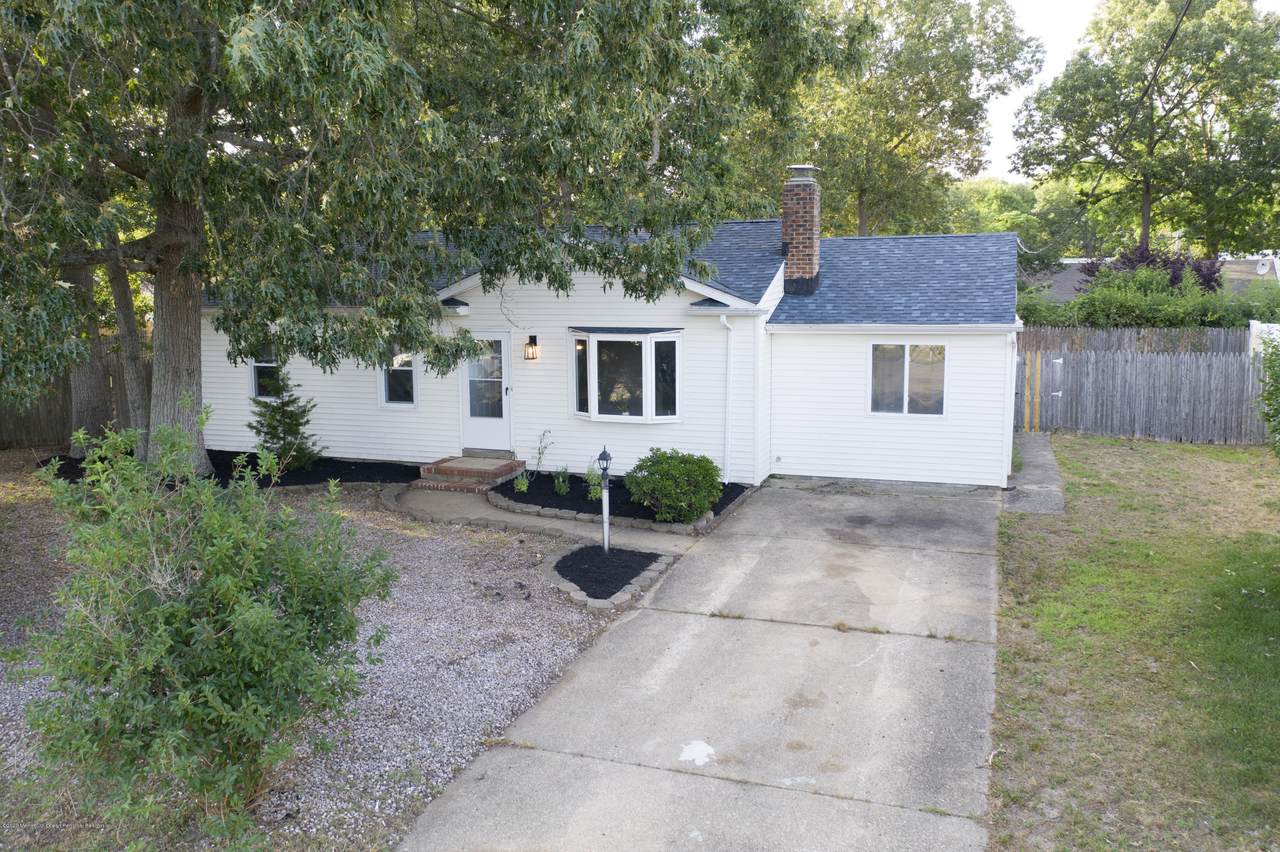 909 Panama Court - Photo 1