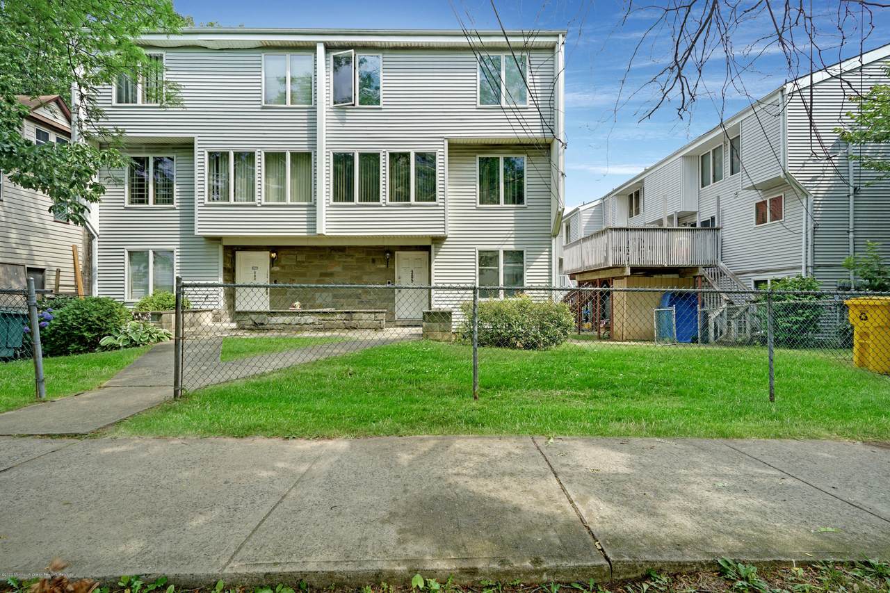 305 6th Street - Photo 1
