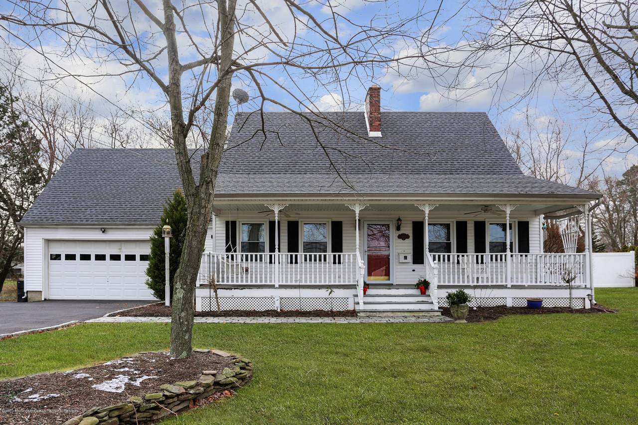 112 Aberdeen Road - Photo 1