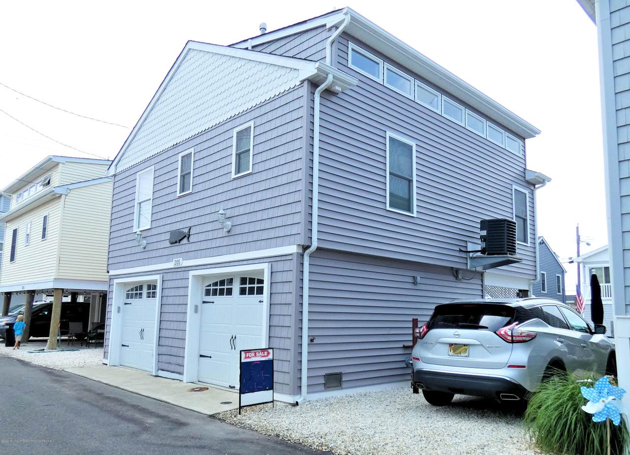 205 Canal Lane - Photo 1
