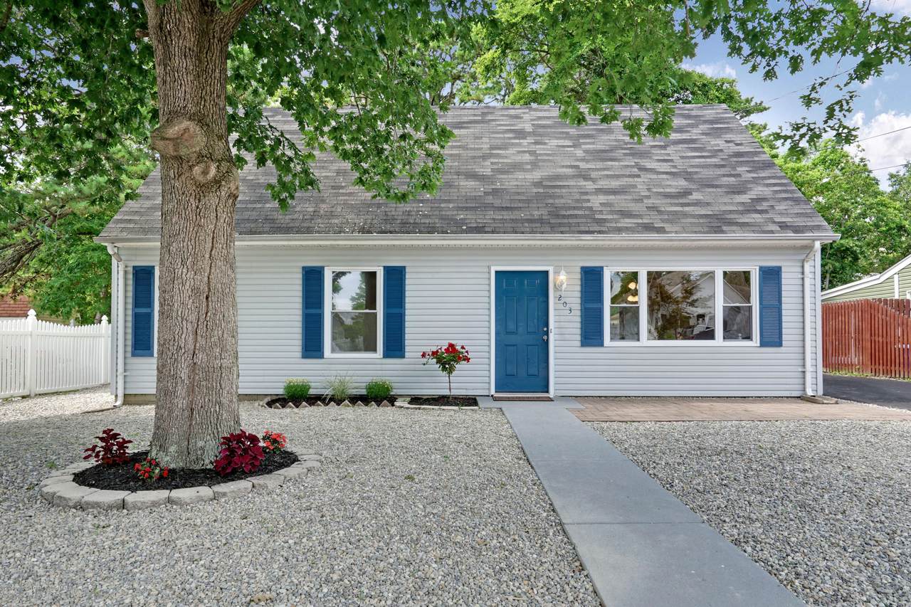 203 6th Street - Photo 1