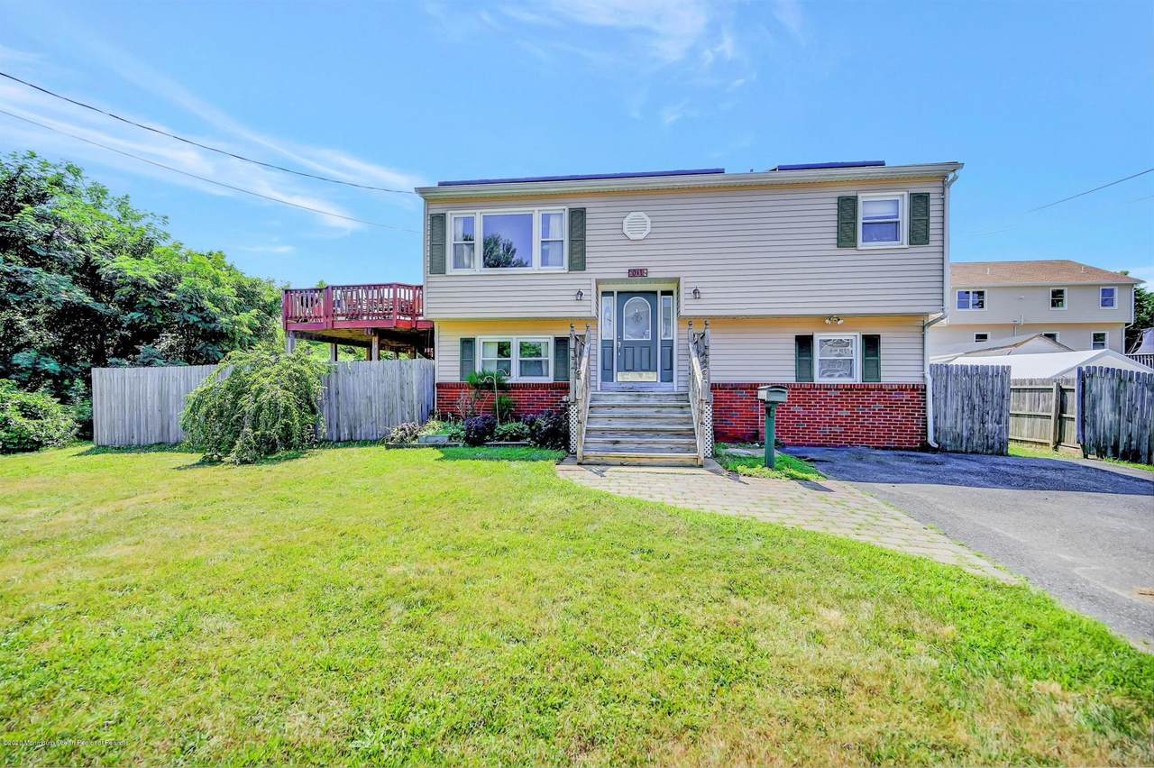 1 Pinehurst Avenue - Photo 1