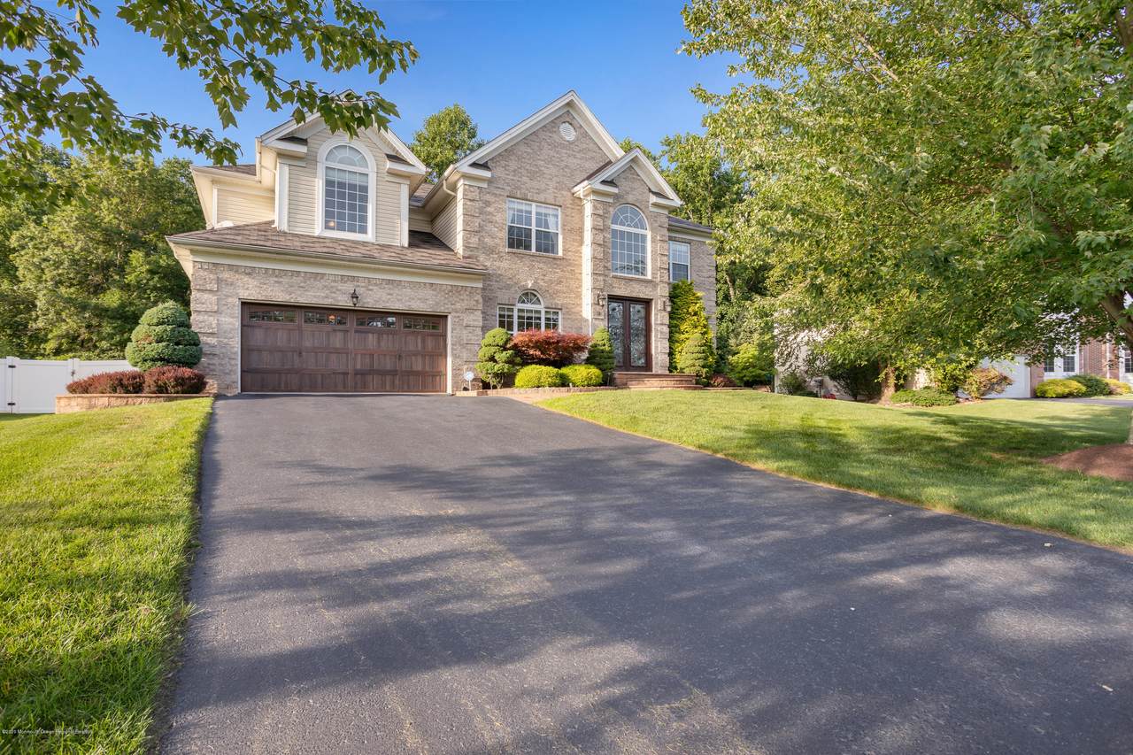 15 Scarborough Drive - Photo 1