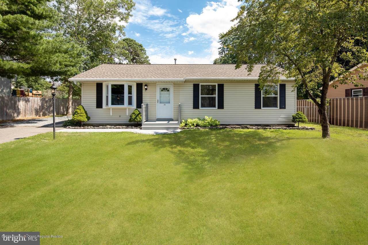 213 Neptune Drive - Photo 1