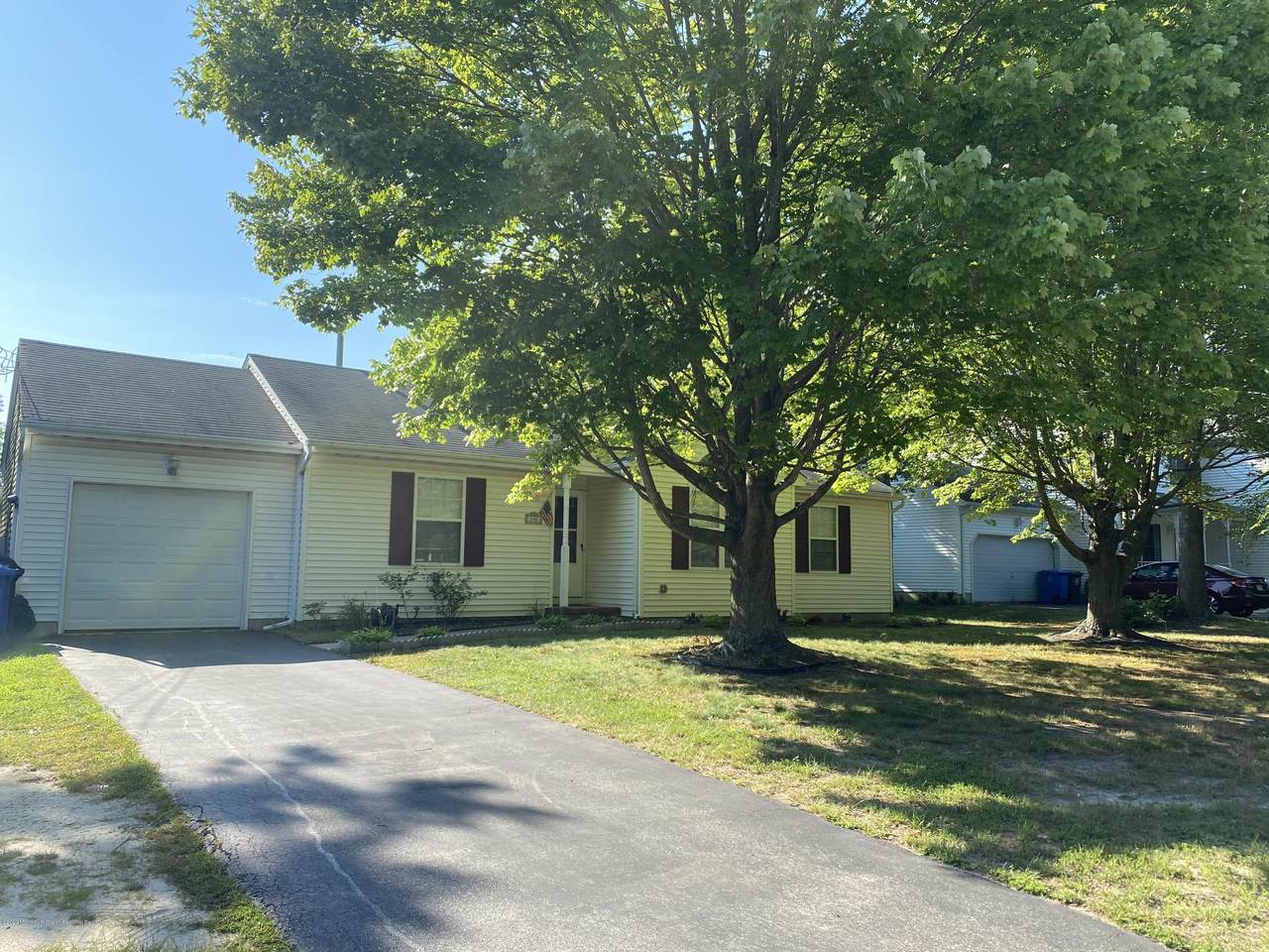 140 Nautilus Drive - Photo 1